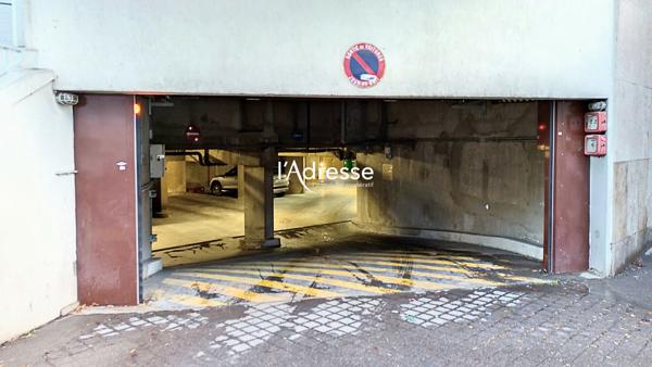 Parking - Métro Balard (Paris 15e)