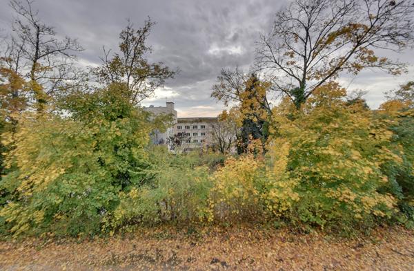 LUMINEUX AVEC BALCON ET BOX