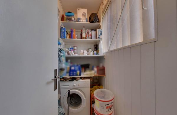 LUMINEUX AVEC BALCON ET BOX