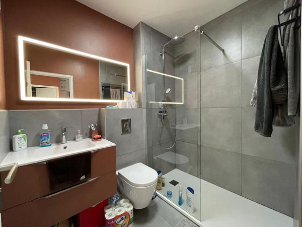 Appartement Nantes 2 pièce(s) 47.39 m2 - cave et parking