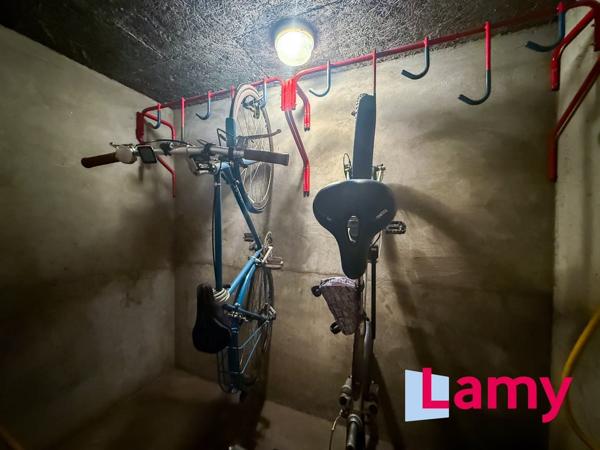 Appartement + cave + stationnement