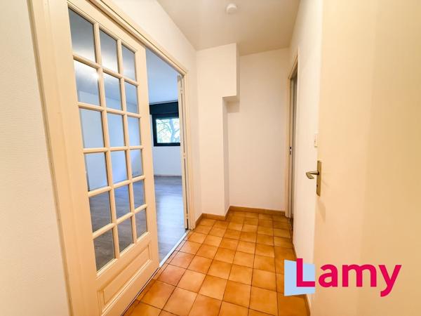 Appartement + cave + stationnement