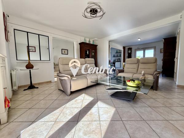 Maison contemporaine à vendre à Thouars — 4 chambres et terrain de 3 000 m²