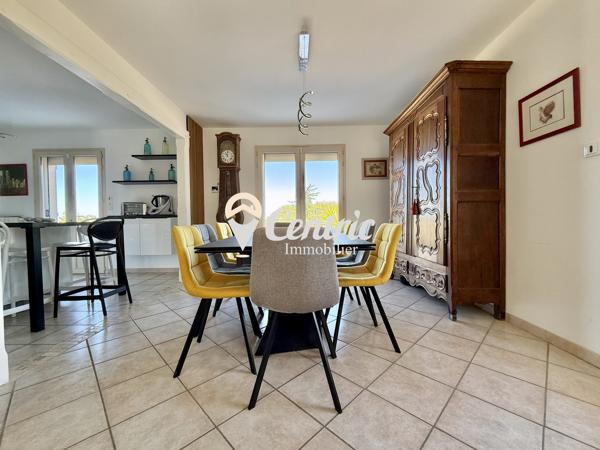 Maison contemporaine à vendre à Thouars — 4 chambres et terrain de 3 000 m²