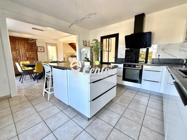 Maison contemporaine à vendre à Thouars — 4 chambres et terrain de 3 000 m²