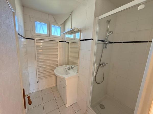 ST MARIENS MAISON AVEC DEUX CHAMBRES Saint-Mariens (33620)