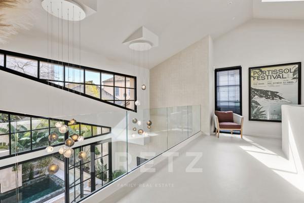 Maison contemporaine d’exception au cœur du village de Sanary-sur-Mer