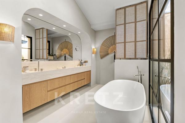 Maison contemporaine d’exception au cœur du village de Sanary-sur-Mer