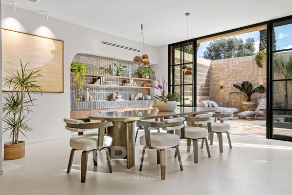 Maison contemporaine d’exception au cœur du village de Sanary-sur-Mer