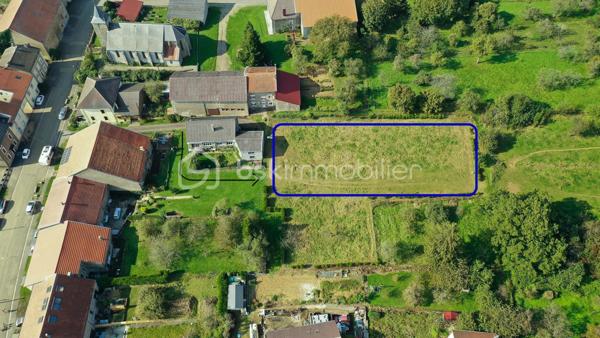 Terrain de 1 235 m²
