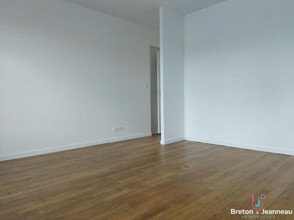 Appartement spacieux rénové - Mayenne Saint Martin