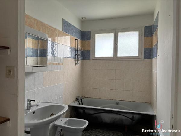 Maison sur 8 hectares à Cossé le Vivien