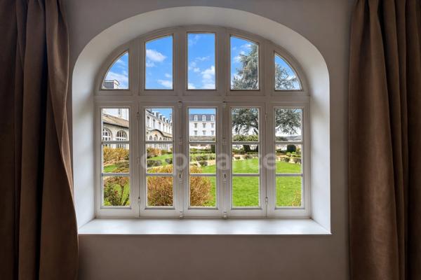 Quimper Kerfeunteun – T2 de 54 m² lumineux – Rez-de-chaussée – Parking – Cave – 3 m de hauteur sous plafond