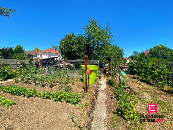 Propriété rénovée centre ville Semur-en-Auxois avec garage et jardin