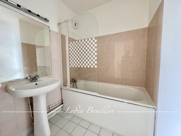 Suresnes (92150) Suresnes Appartement 2 pièces en étage élevé avec parking