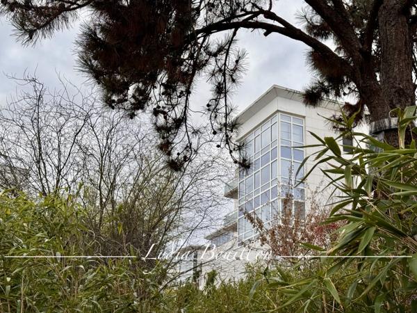 Suresnes (92150) Suresnes Appartement 2 pièces en étage élevé avec parking