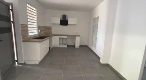 PROCHE JARRY: Appartement moderne idéalement situé