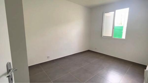PROCHE JARRY: Appartement moderne idéalement situé