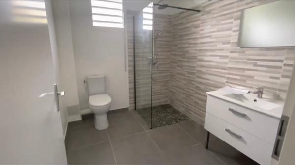 PROCHE JARRY: Appartement moderne idéalement situé
