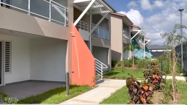 PROCHE JARRY: Appartement moderne idéalement situé