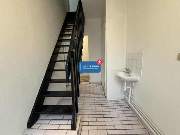VIEUX-LILLE: location T5 duplex de 122 m2 renové avec jardin + 1 place de stationnement et 1 cave