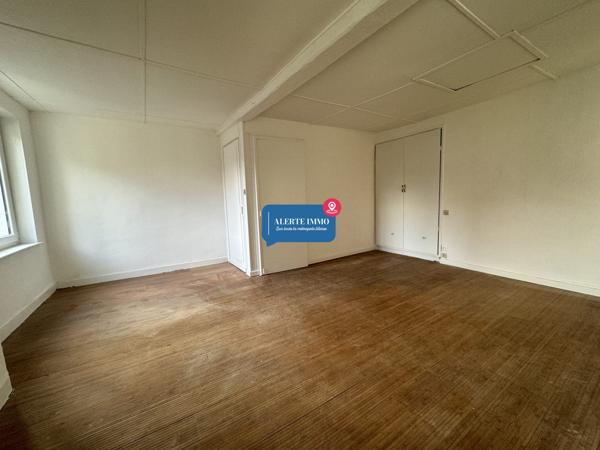 VIEUX-LILLE: location T5 duplex de 122 m2 renové avec jardin + 1 place de stationnement et 1 cave