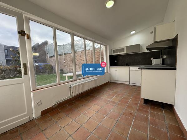 VIEUX-LILLE: location T5 duplex de 122 m2 renové avec jardin + 1 place de stationnement et 1 cave