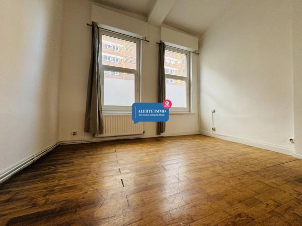 VIEUX-LILLE: location T5 duplex de 122 m2 renové avec jardin + 1 place de stationnement et 1 cave