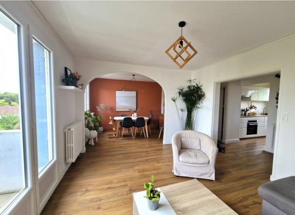 appartement T4, 70m², dernier étage