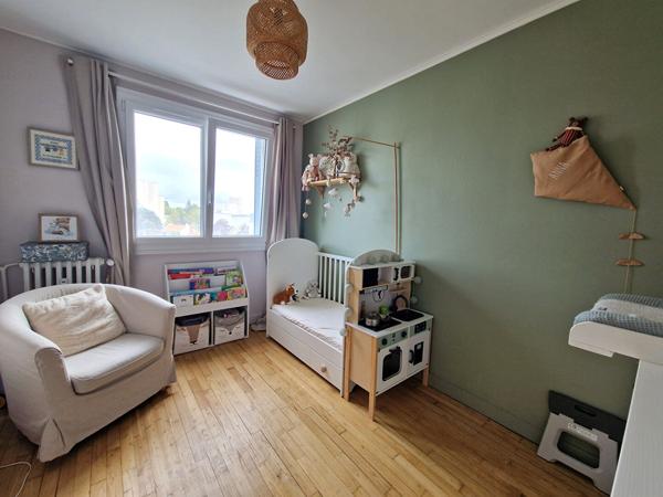 appartement T4, 70m², dernier étage