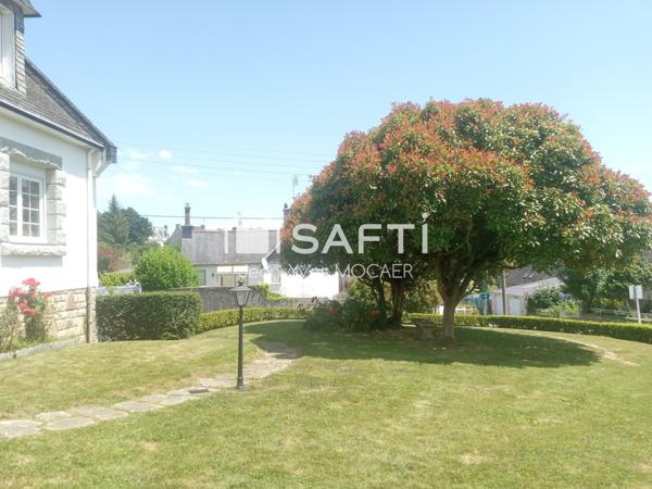 CHATEAUNEUF DU FAOU (29520), Superbe Néo-Bretonne restaurée récemment, en situation privilégiée