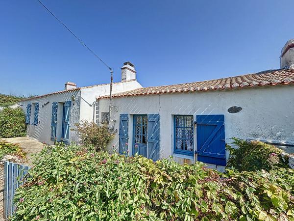 TRES RARE- Maison sur site d'exception à Bouin