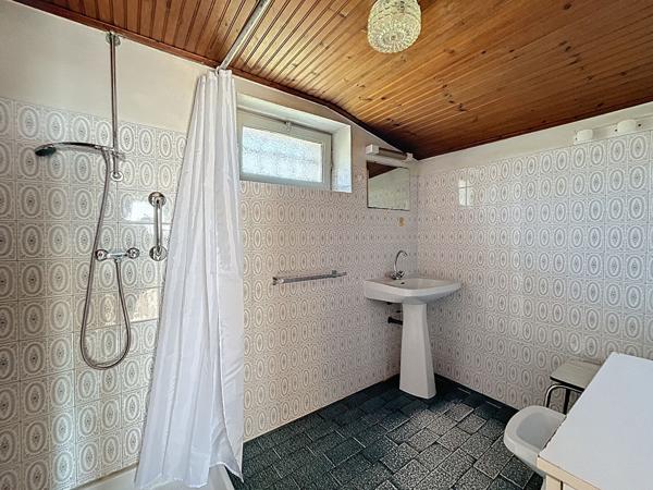 TRES RARE- Maison sur site d'exception à Bouin