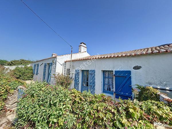 TRES RARE- Maison sur site d'exception à Bouin