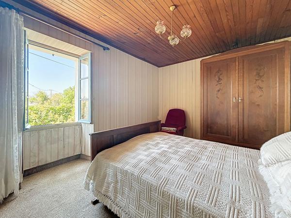 TRES RARE- Maison sur site d'exception à Bouin