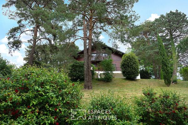 Maison type chalet avec piscine et vue