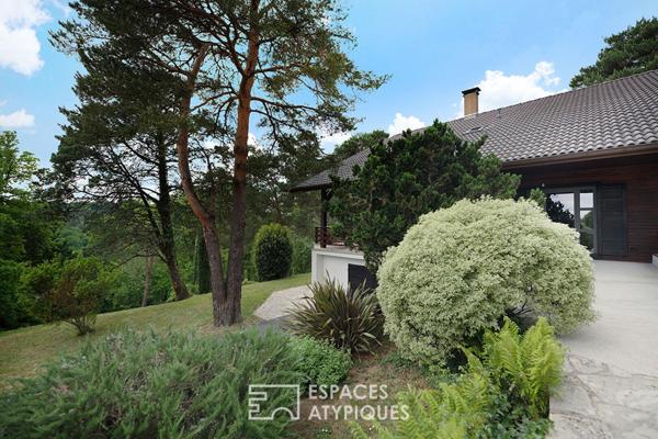 Maison type chalet avec piscine et vue