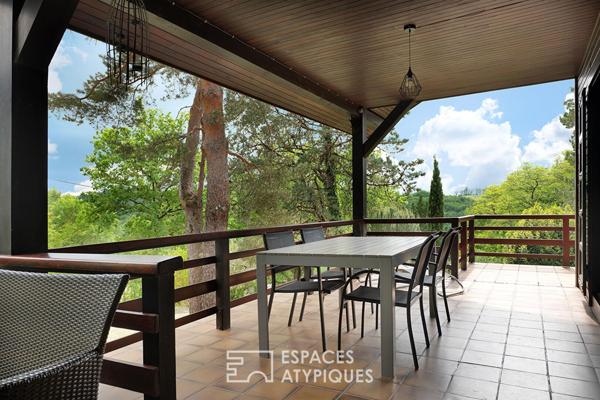 Maison type chalet avec piscine et vue