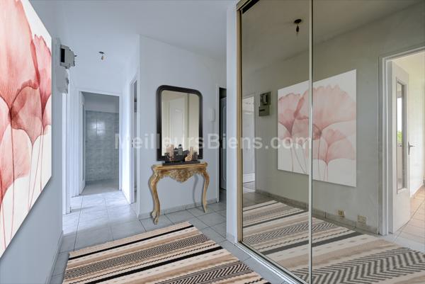 Appartement 4 pièces + place de parking - MONTIGNY