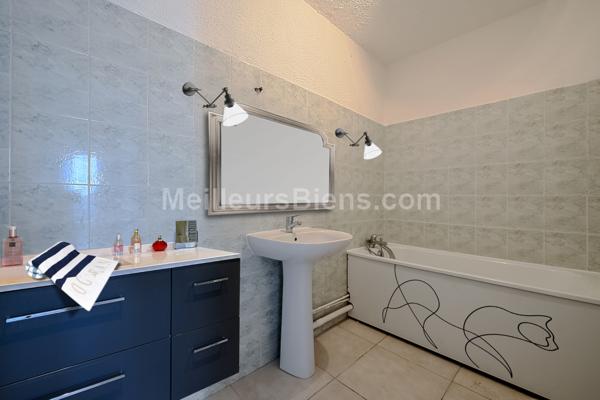 Appartement 4 pièces + place de parking - MONTIGNY