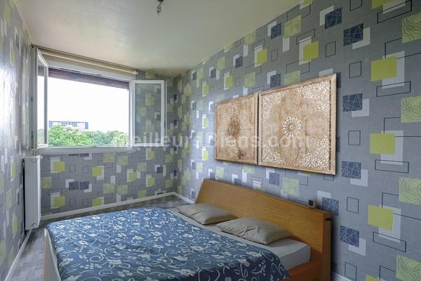 Appartement 4 pièces + place de parking - MONTIGNY