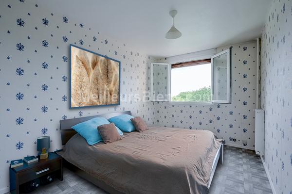 Appartement 4 pièces + place de parking - MONTIGNY