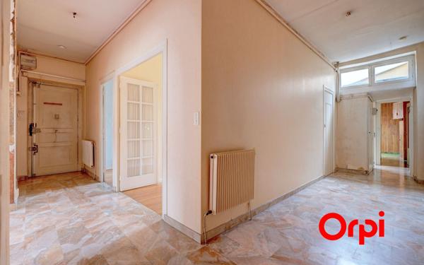 Appartement à vendre    3 pièces • 94,23 m2 Lyon 2