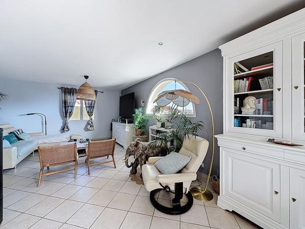 Maison 5 pièces - 310 m²