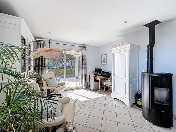 Maison 5 pièces - 310 m²