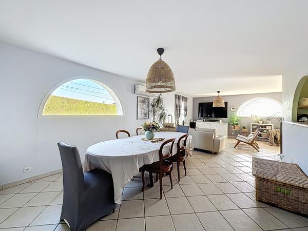 Maison 5 pièces - 310 m²