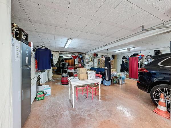 Maison 5 pièces - 310 m²