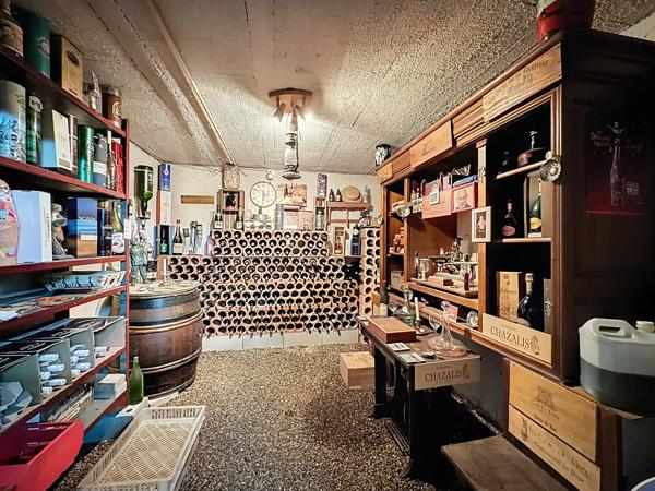 Maison 5 pièces - 310 m²