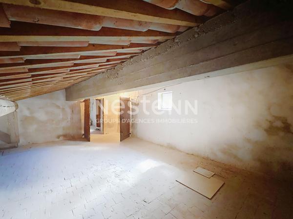 Immeuble de caractère du XVIIe siècle de 232 m² sur 4 niveaux à Sigean (11)