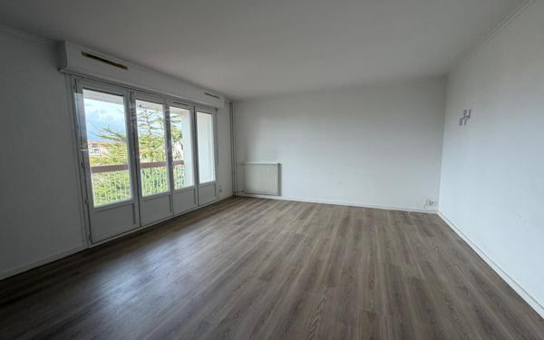 Appartement à louer    4 pièces • 81 m2 La Rochelle